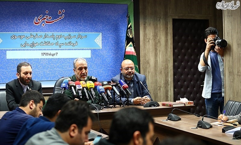عکس/نشست خبری فرمانده سپاه حفاظت هواپیمایی عکس/نشست خبری فرمانده سپاه حفاظت هواپیمایی