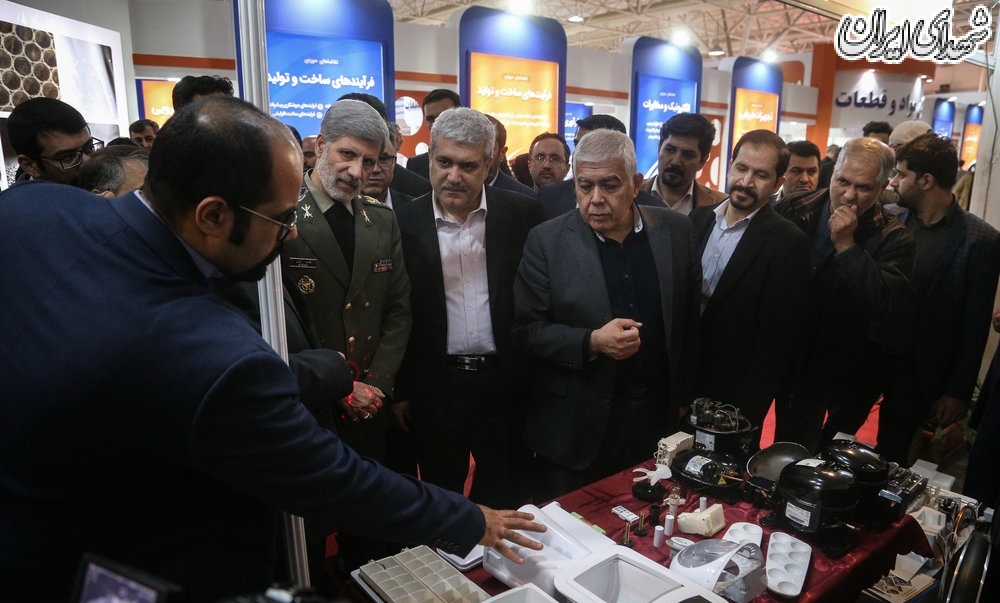 عکس/نوزدهمین نمایشگاه «دستاوردهای پژوهش، فناوری و فن‌بازار»