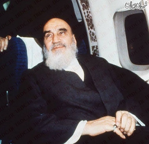 عکس/ امام خمینی(ره) در راه ایران