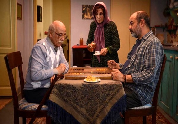 تک خوانی زن و زندگی با دو شوهر در فیلم «بنفشه آفریقایی»! + عکس و فیلم تک خوانی زن و زندگی با دو شوهر در فیلم «بنفشه آفریقایی»! + عکس و فیلم