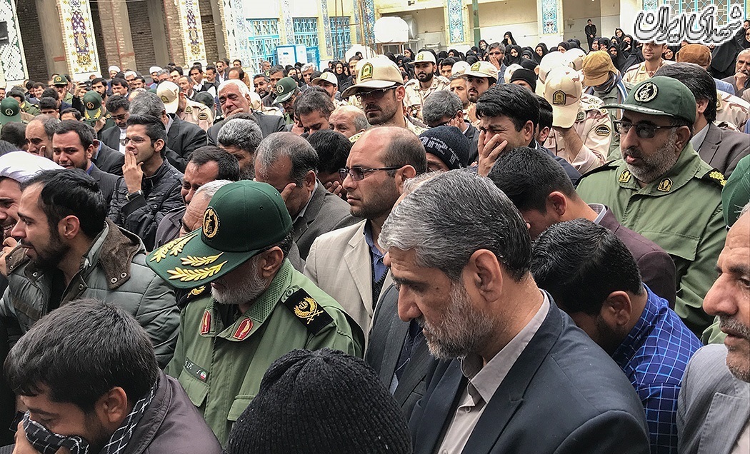 عکس/تشییع پیکر شهید حادثه تروریستی نیکشهر
