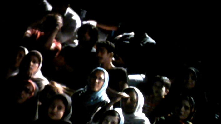 نمایش ورود زنان به ورزشگاه در فیلم «سونامی»! + عکس نمایش ورود زنان به ورزشگاه در فیلم «سونامی»! + عکس