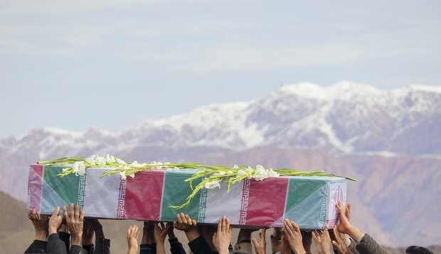 پیکر ۲ شهید گمنام در تفت تشییع و خاکسپاری شد پیکر ۲ شهید گمنام در تفت تشییع و خاکسپاری شد