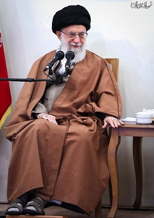 عکس/دیدار جمعی از مسئولان و محققان پژوهشکده علوم شناختی با رهبر معظم انقلاب