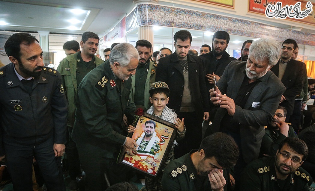 عکس/مراسم گرامیداشت شهدای حادثه تروریستی جاده خاش-زاهدان عکس/مراسم گرامیداشت شهدای حادثه تروریستی جاده خاش-زاهدان