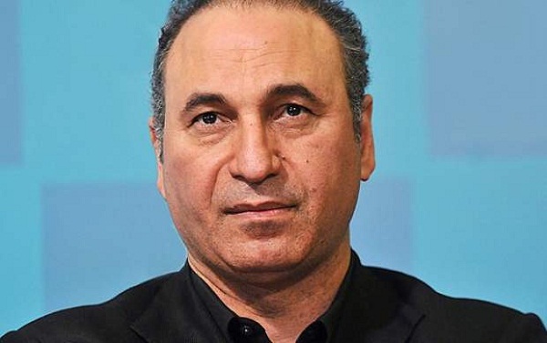 فرخ نژاد برای تملق حاکم دبی «صله» میگیرد؟ فرخ نژاد برای تملق حاکم دبی «صله» میگیرد؟