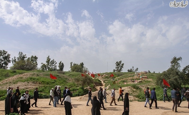 عکس/ بازدید دانشجویان خارجی از مناطق عملیاتی جنوب عکس/ بازدید دانشجویان خارجی از مناطق عملیاتی جنوب