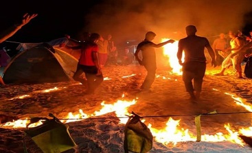 کشف حجاب، رقص و ولنگاری توریست ها در جزایر بکر هرمزگان! + عکس کشف حجاب، رقص و ولنگاری توریست ها در جزایر بکر هرمزگان! + عکس