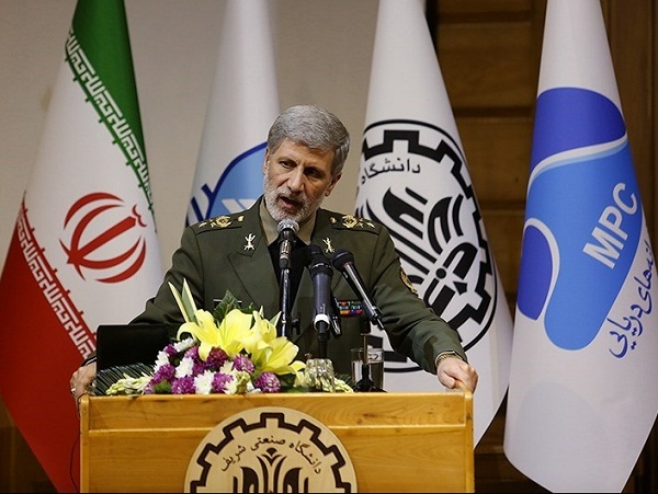وزیر دفاع:صنعت دفاعی منسجم تربا اعتماد به جوانان وزیر دفاع:صنعت دفاعی منسجم تربا اعتماد به جوانان