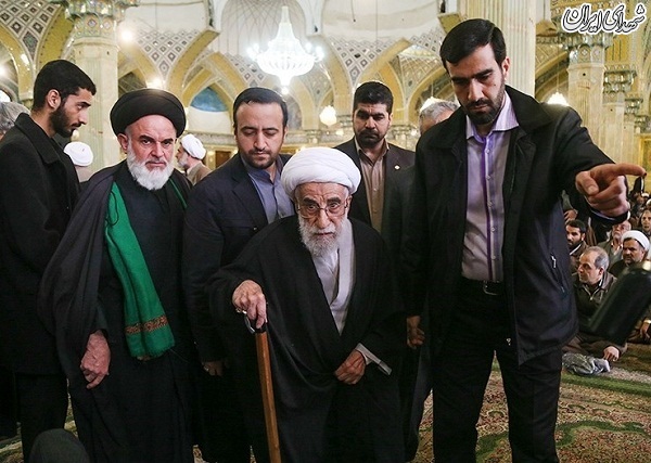 عکس/تشییع پیکر آیت‌الله محمد مؤمن درقم