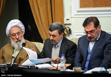 مجمع تشخیص مصلحت تکلیف احمدینژاد را روشن کرد