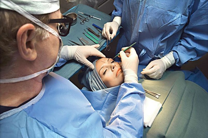 دخترانی با ابروهای دخترانی با ابروهای