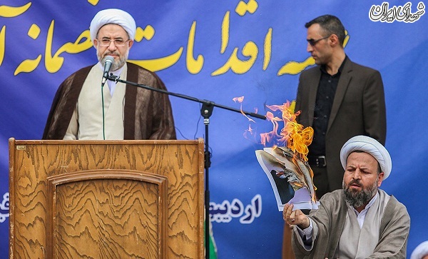 عکس/ تجمع طلاب قم علیه نقض برجام