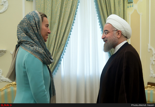 دولت بدهکار را جای طلبکار نشاند/قرار بود از اروپا تضمین بگیریم روحانی تضمین داد! دولت بدهکار را جای طلبکار نشاند/قرار بود از اروپا تضمین بگیریم روحانی تضمین داد!