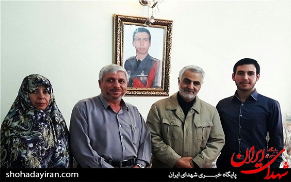 شهید مدافع حرم که درجه اش را زمین گذاشت! +عکس شهید مدافع حرم که درجه اش را زمین گذاشت! +عکس