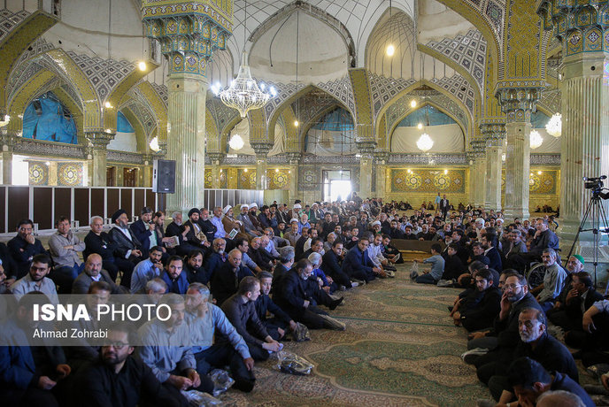 مراسم تشییع پیکر حجت‌الاسلام طباطبایی در قم
