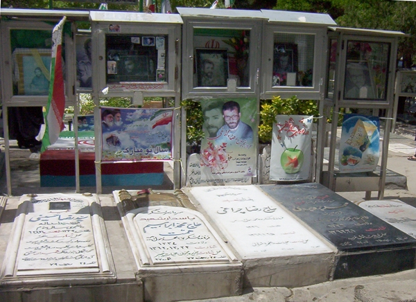 یادکردی از سردار رشید اسلام محمد بروجردی/بیم آن میرود که زحمات شهدا به هدر رود یادکردی از سردار رشید اسلام محمد بروجردی/بیم آن میرود که زحمات شهدا به هدر رود