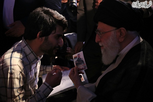 عکس/ دیدار جمعی از شاعران و اهالی فرهنگ و ادب