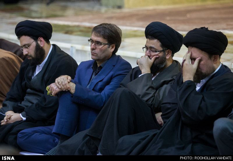 چرا نوادگان امام(ره) چیزی علیه لیبرالها نمیگویند؟ چرا نوادگان امام(ره) چیزی علیه لیبرالها نمیگویند؟