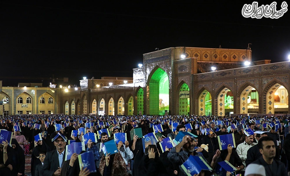 عکس/مراسم احیای شب نوزدهم ماه رمضان در حرم امام رضا (ع)