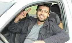 تصویر تأثیرگذار دخترک فلسطینی در کنار قبر پدر + عکس تصویر تأثیرگذار دخترک فلسطینی در کنار قبر پدر + عکس