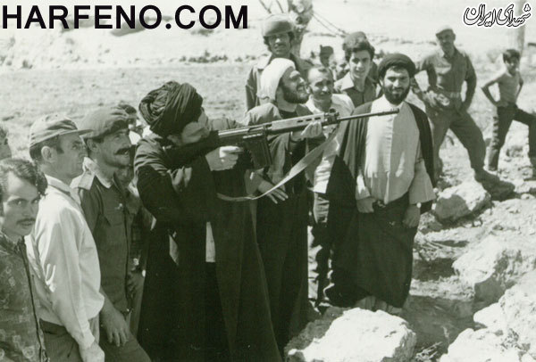 تصویری از امام موسی صدر در حال تیراندازی + عکس