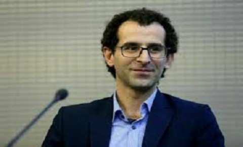 وقتی نویسنده کتاب مبتذل مسئول ارزشیابی هنرمندان و نویسندگان می شود! + عکس وقتی نویسنده کتاب مبتذل مسئول ارزشیابی هنرمندان و نویسندگان می شود! + عکس