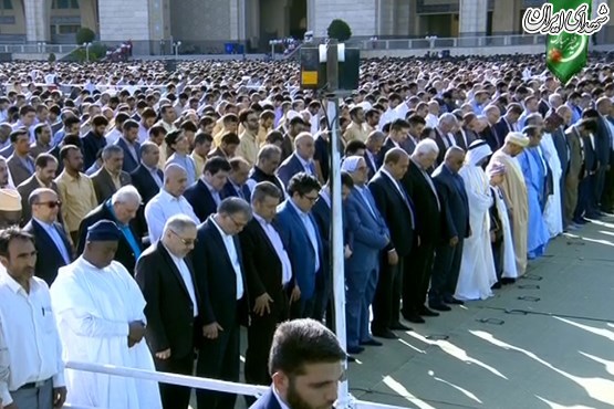 نماز عید فطر به امامت رهبر انقلاب / تصاویر