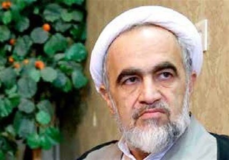 ۱۶ امضاکننده ۱۶ امضاکننده