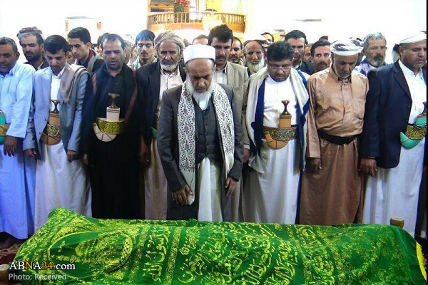 پدر شهید صالح الصماد به فرزندش پیوست + عکس پدر شهید صالح الصماد به فرزندش پیوست + عکس