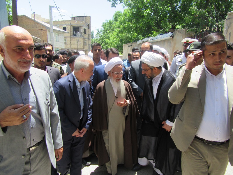 آیت الله جوادی آملی در روستای احمد آباد + عکس