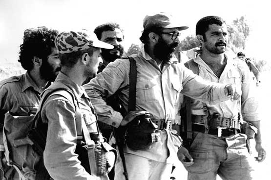 ماجرای جارو کشی دکتر چمران در کوچه و خیابان ماجرای جارو کشی دکتر چمران در کوچه و خیابان