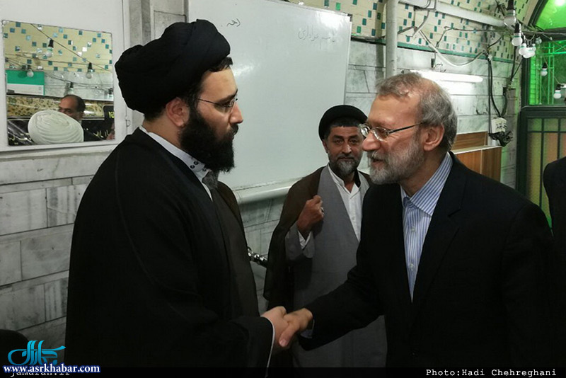 نوه امام و علی لاریجانی در یک مراسم ختم + عکس