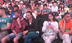 فرانسه و دم خروس منافقین فرانسه و دم خروس منافقین