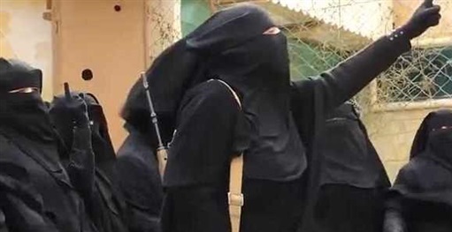 اعترافات عجیب همسر معاون البغدادی که در کنار...!