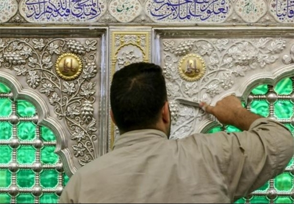 پایان ترمیم و جلادهی ضریح حرم امیرالمؤمنین(ع) + عکس پایان ترمیم و جلادهی ضریح حرم امیرالمؤمنین(ع) + عکس