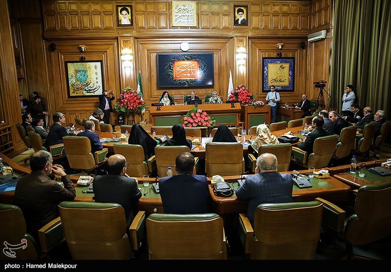 بذل و بخشش شهرداری با کارتهای شناور طرح ترافیک بذل و بخشش شهرداری با کارتهای شناور طرح ترافیک