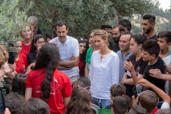 دیدار بشار اسد و همسرش با مجروحان و فرزندان شهدا دیدار بشار اسد و همسرش با مجروحان و فرزندان شهدا