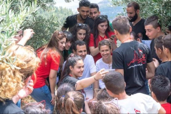دیدار بشار اسد و همسرش با مجروحان و فرزندان شهدا دیدار بشار اسد و همسرش با مجروحان و فرزندان شهدا