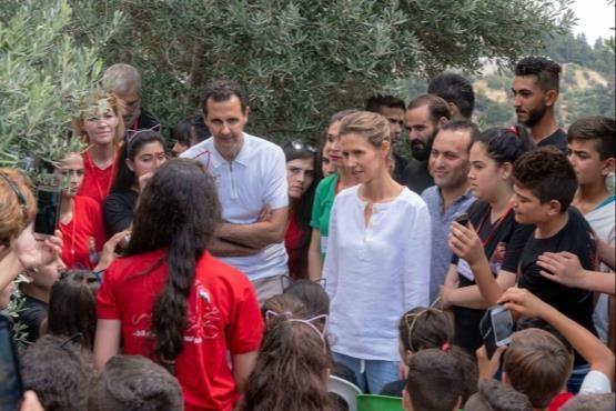 دیدار بشار اسد و همسرش با مجروحان و فرزندان شهدا دیدار بشار اسد و همسرش با مجروحان و فرزندان شهدا