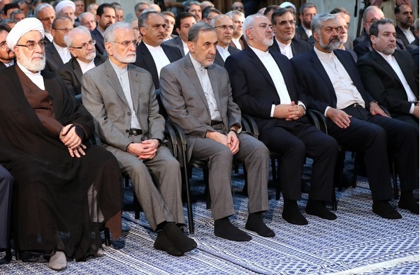 دیدار وزیر و مسئولان وزارت خارجه با رهبر انقلاب دیدار وزیر و مسئولان وزارت خارجه با رهبر انقلاب
