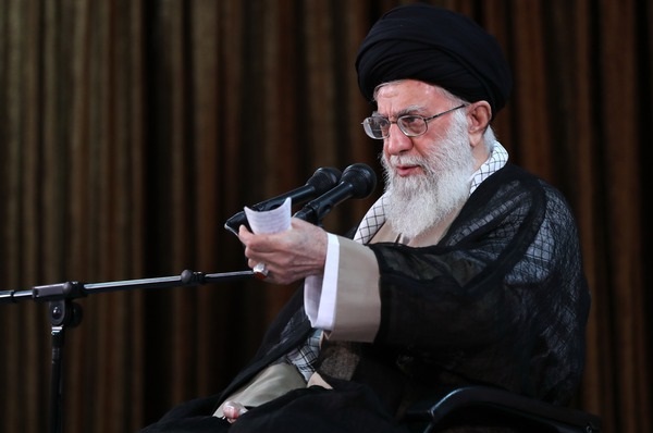 دیدار وزیر و مسئولان وزارت خارجه با رهبر انقلاب دیدار وزیر و مسئولان وزارت خارجه با رهبر انقلاب