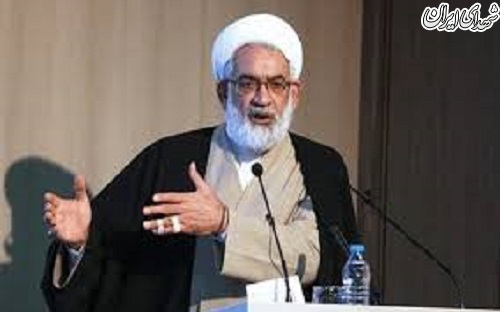 زنان در ورزشگاه به بهانه شادی رقاصی کردند/دارند به این انقلاب و خون شهدا خیانت می‌کنند/ این درد را انسان به کجا ببرد؟!