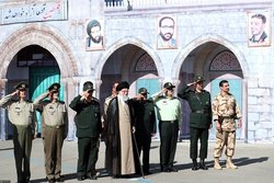 حضور رهبر معظم انقلاب در دانشگاه امام حسین (ع) حضور رهبر معظم انقلاب در دانشگاه امام حسین (ع)
