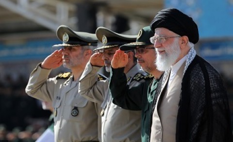 مسئولان از تنبلی، اشرافیگری و تکبر با مردم اجتناب کنند مسئولان از تنبلی، اشرافیگری و تکبر با مردم اجتناب کنند