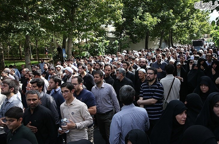 تشییع پیکر مطهر مرحوم آیت الله مرتضی تهرانی تشییع پیکر مطهر مرحوم آیت الله مرتضی تهرانی