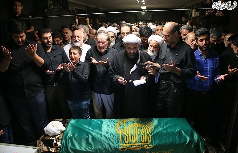 تشییع پیکر مطهر مرحوم آیت الله مرتضی تهرانی تشییع پیکر مطهر مرحوم آیت الله مرتضی تهرانی