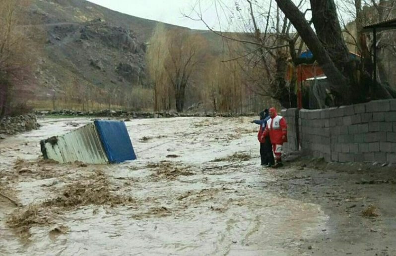 سیل در یکی از مقاصد توریستی پر تردد تهران + عکس