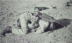 به گردان بگو عبور کنن. وقت نیست! قتلعام میشن! به گردان بگو عبور کنن. وقت نیست! قتلعام میشن!