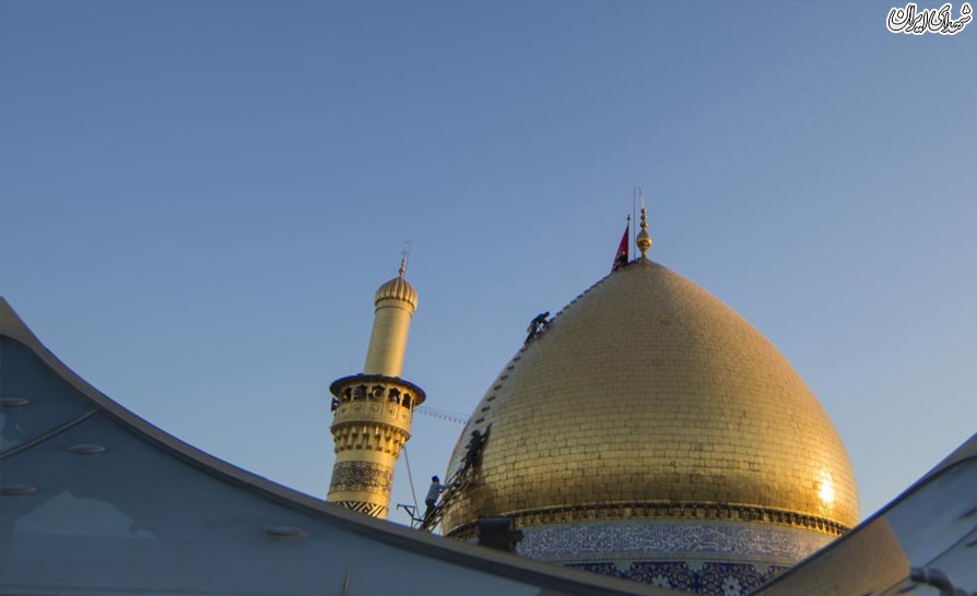 غبارروبی گنبد حرم مطهر حضرت قمر بنی هاشم(ع)